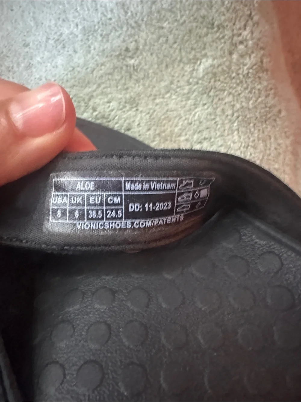 Vionic Aloe Black Leather Silver Ring Orthotic Flip Flop Sandal Size 8